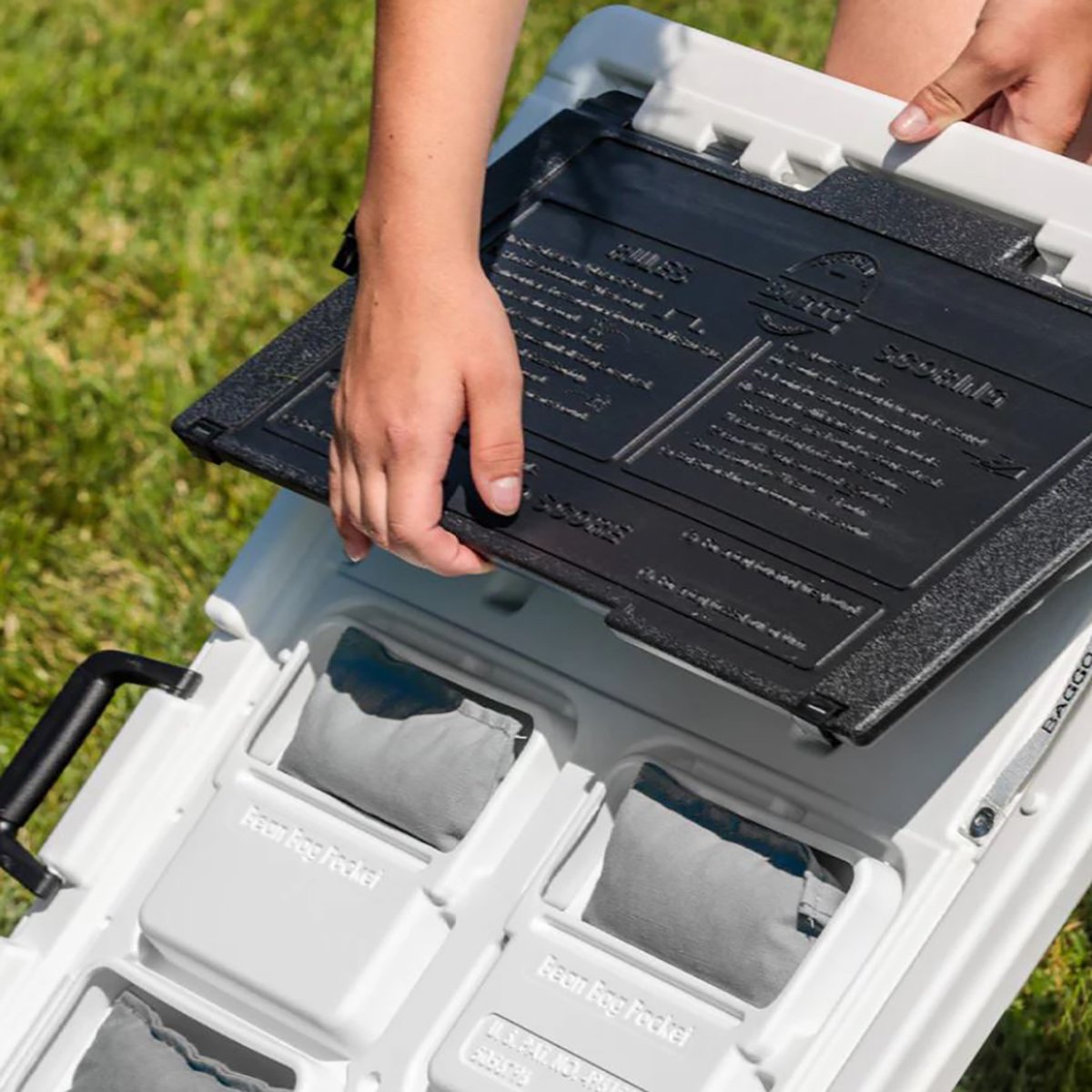 Portable 2X3 Cornhole Game with Bags