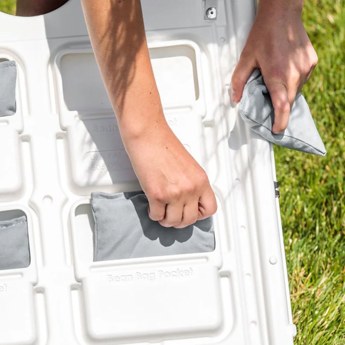 Portable 2X3 Cornhole Game with Bags